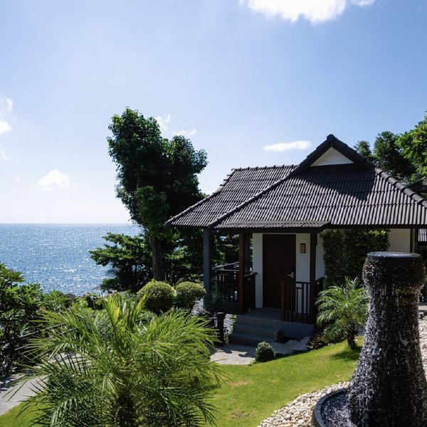 Prana Cabana cottage overlooking the ocean